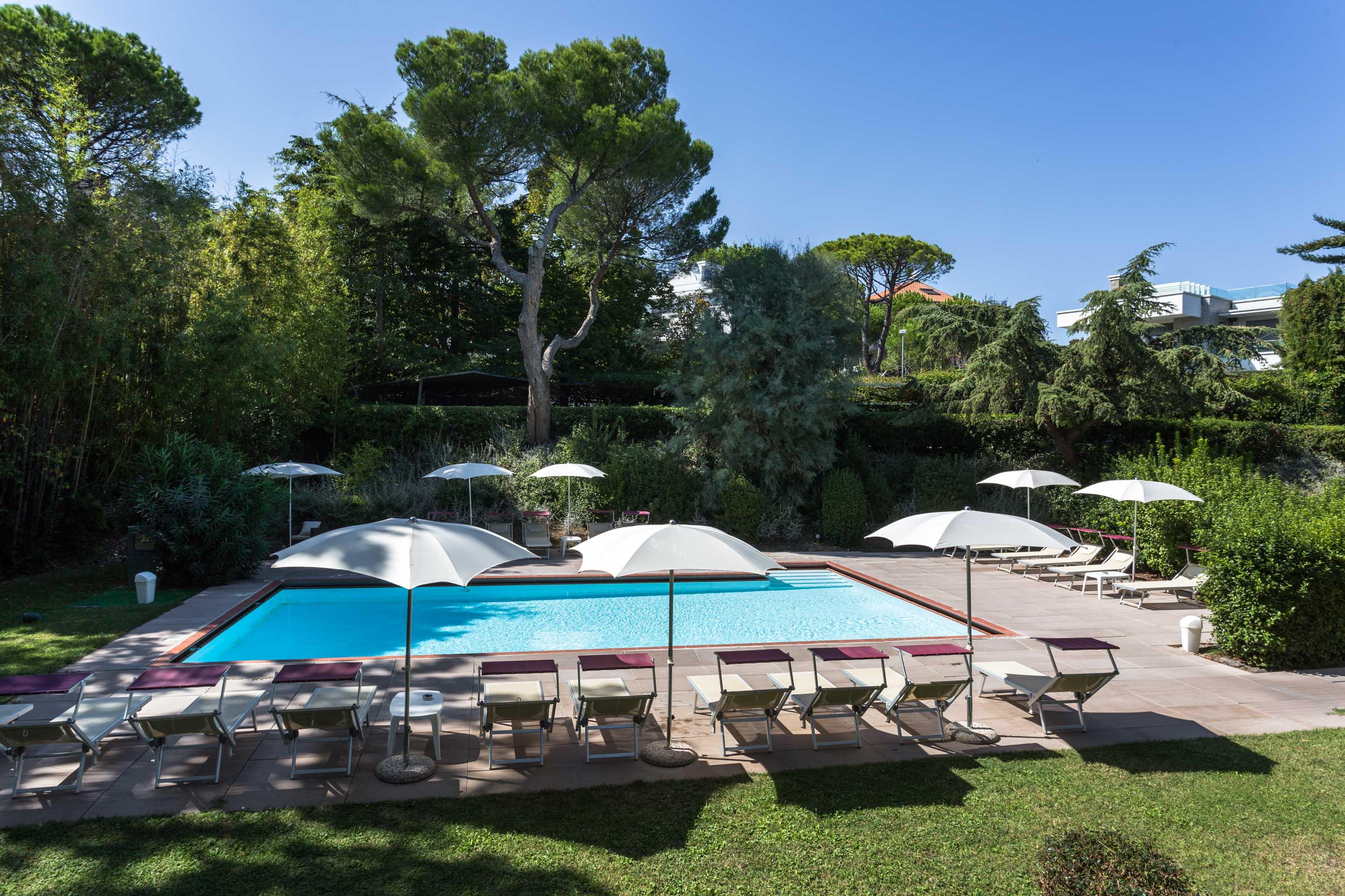 Residenze Al Colle Dei Pini Aparthotel Riccione Exteriör bild
