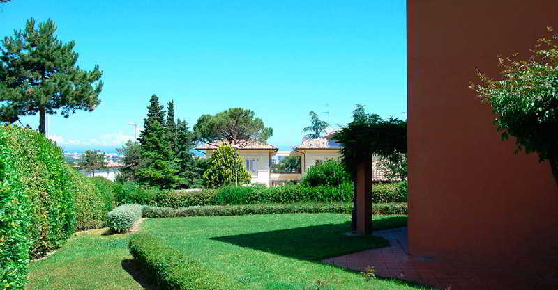 Residenze Al Colle Dei Pini Aparthotel Riccione Exteriör bild