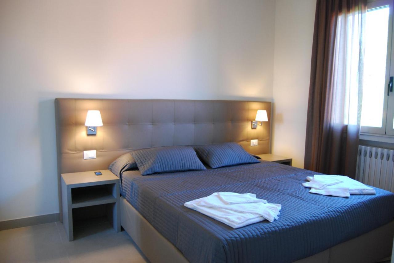 Residenze Al Colle Dei Pini Aparthotel Riccione Exteriör bild